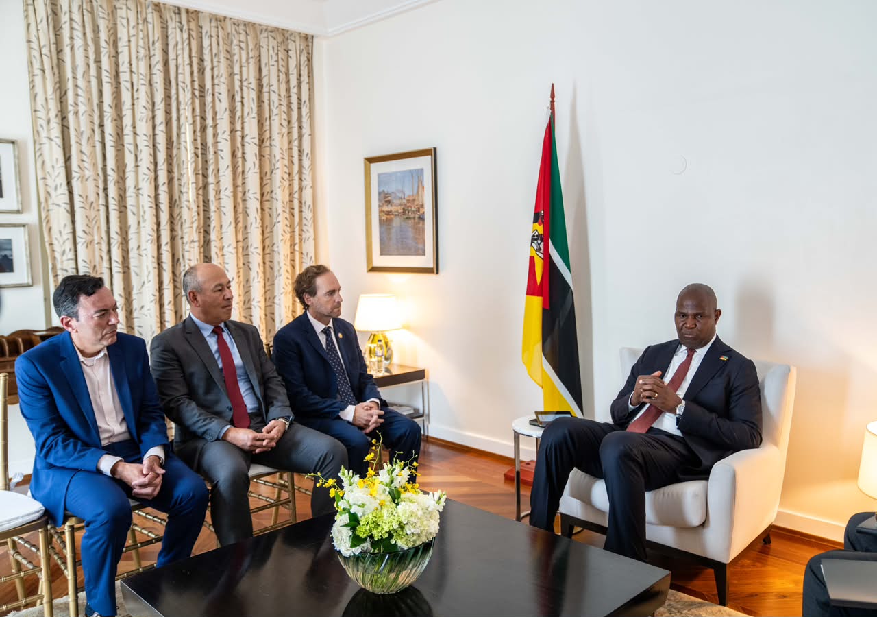 Presidente Chapo discute investimentos e cooperação energética com IBP e Shell