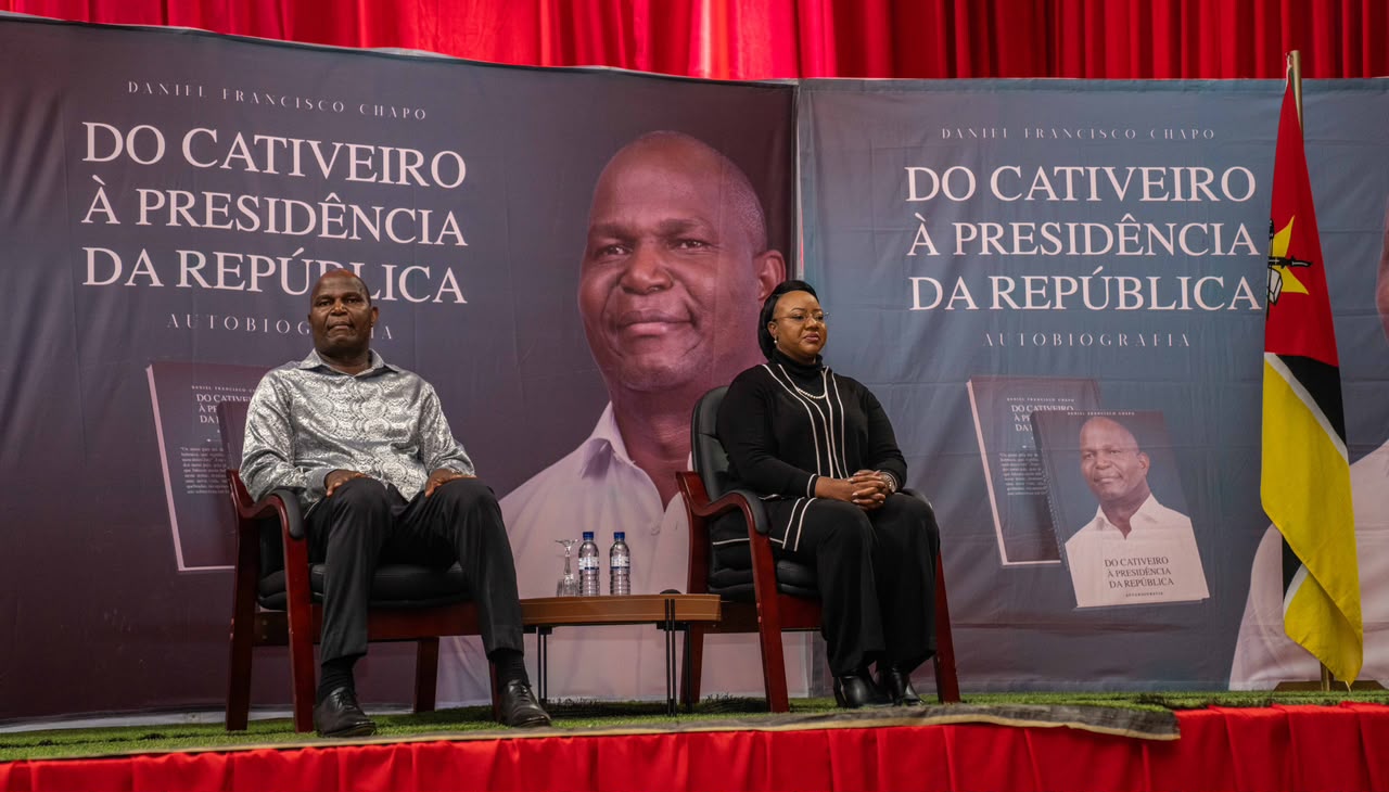 Chapo destaca mensagem de superação na obra Do Cativeiro à Presidência da República