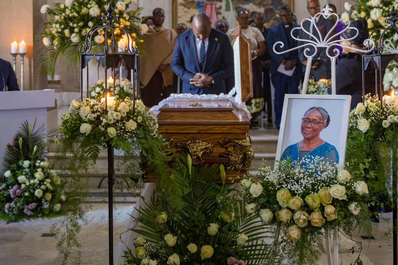 Maria Luísa Massamba deixa legado de dedicação e serviço à pátria
