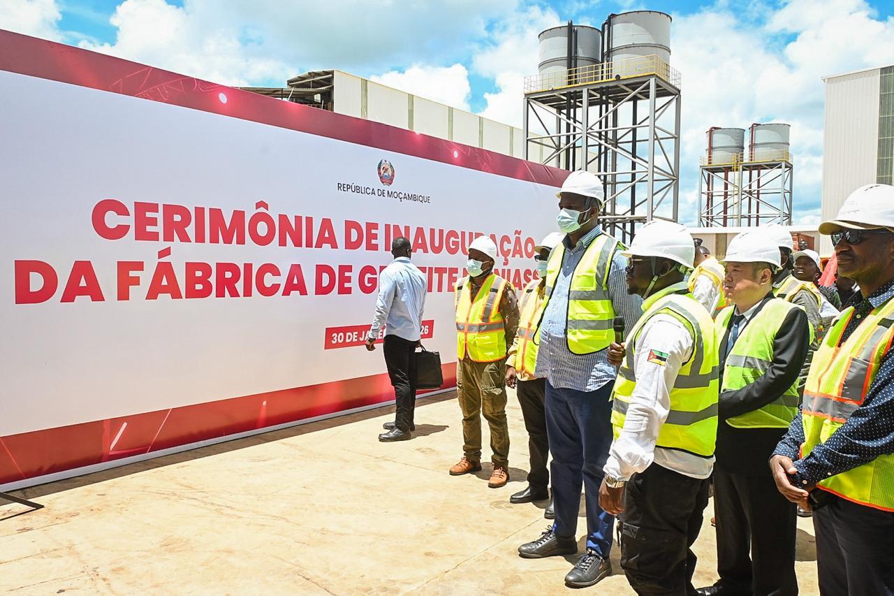 PR Chapo inaugura primeira fábrica de processamento de grafite em Nipepe