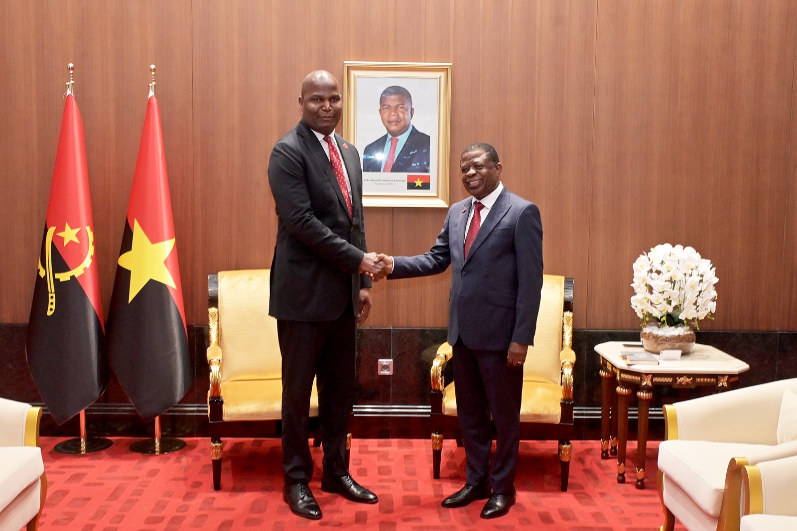 PR Chapo capta novos investimentos para Moçambique em Luanda