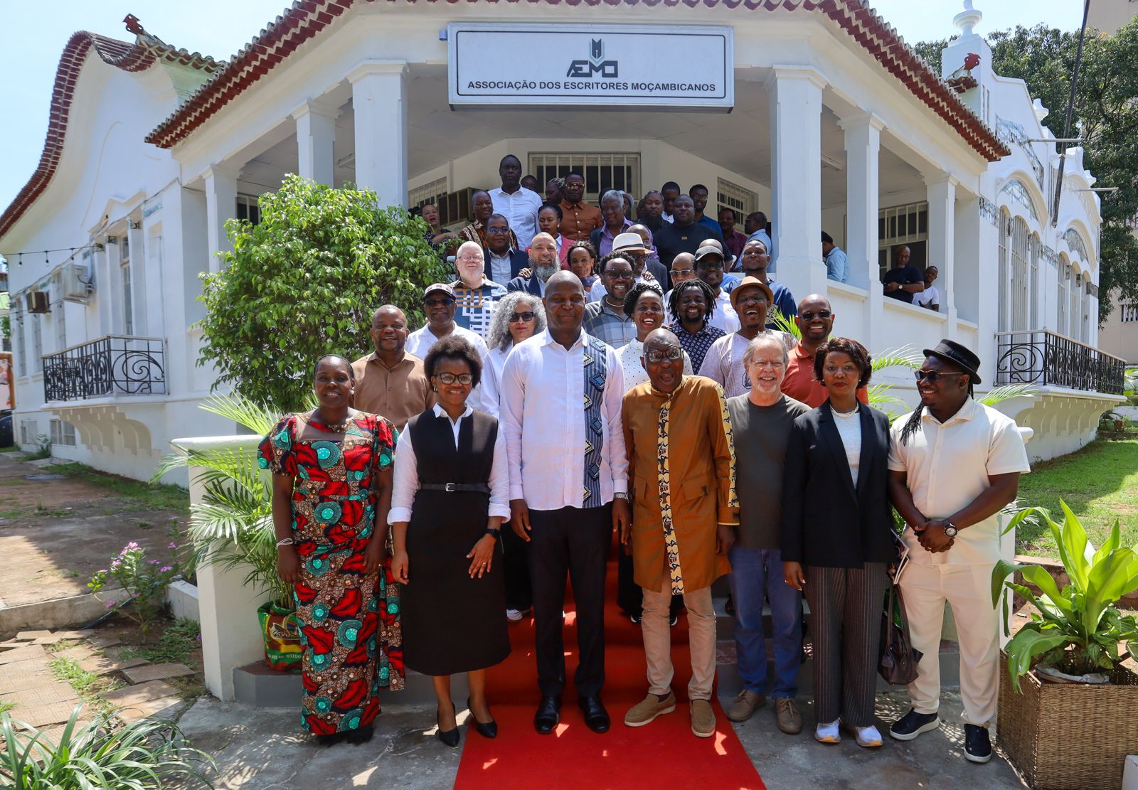 Presidente Daniel Chapo Lança Concurso Nacional de Literatura